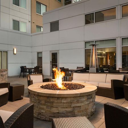 Residence Inn By Marriott Milwaukee West Вауватоса Екстер'єр фото